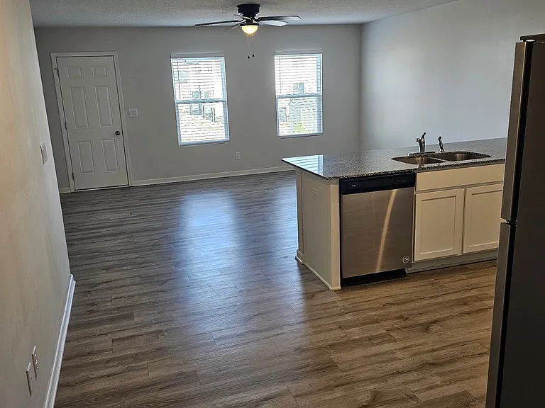 318 Post Oak Dr — Photo 7