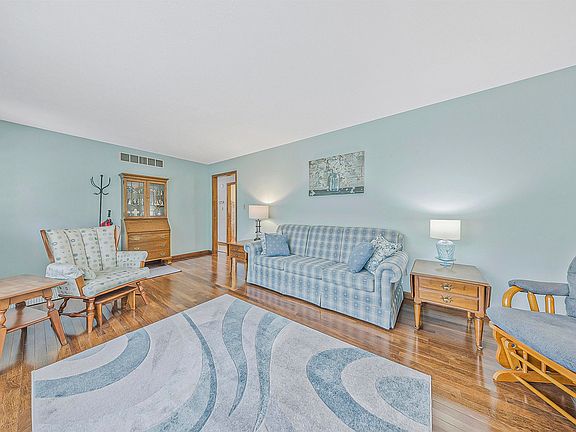 5th image of 6544 Byers Rd