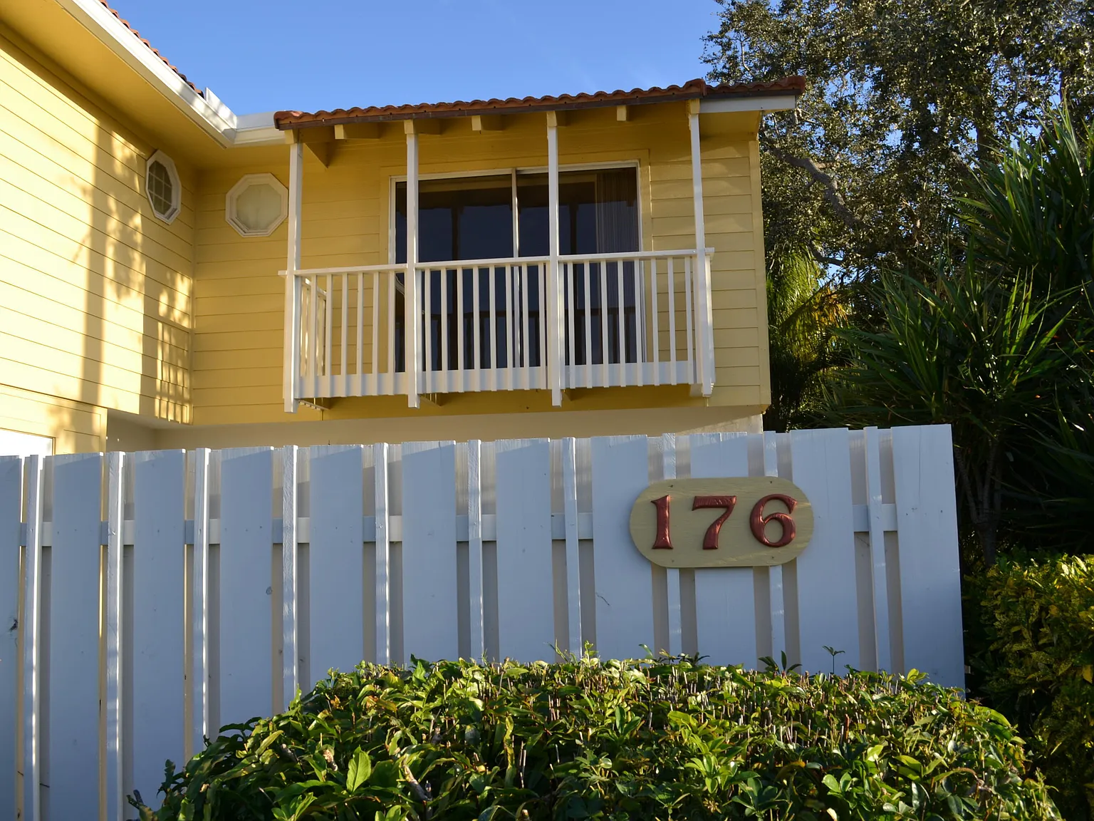 2 bed, 2.5 bath, 1250 sqft, $4,200 — Photo 1