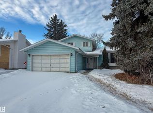 3412 108th St NW, Edmonton, AB T6J 2V4