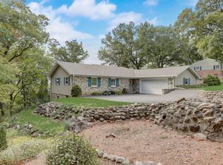 21475 Cologne Rd, Waukesha, WI 53186