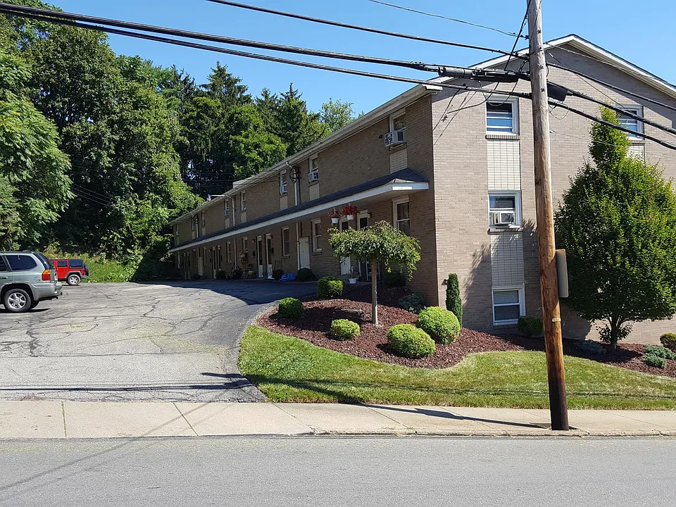 212 Greenside Ave #1