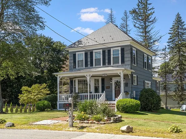 309 Chandler St, Tewksbury, MA 01876
