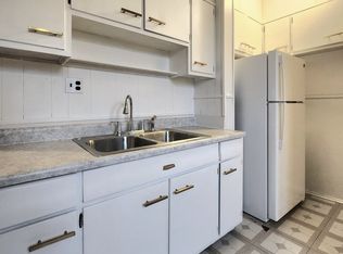 2952 N Laramie Ave APT 3, Chicago, IL 60641