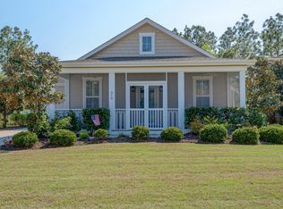 510 Cottage Ct, Holly Ridge, NC 28445