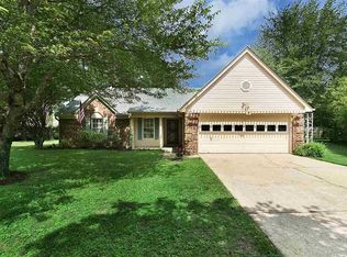 55 Cambridge Ln, Jackson, TN 38305