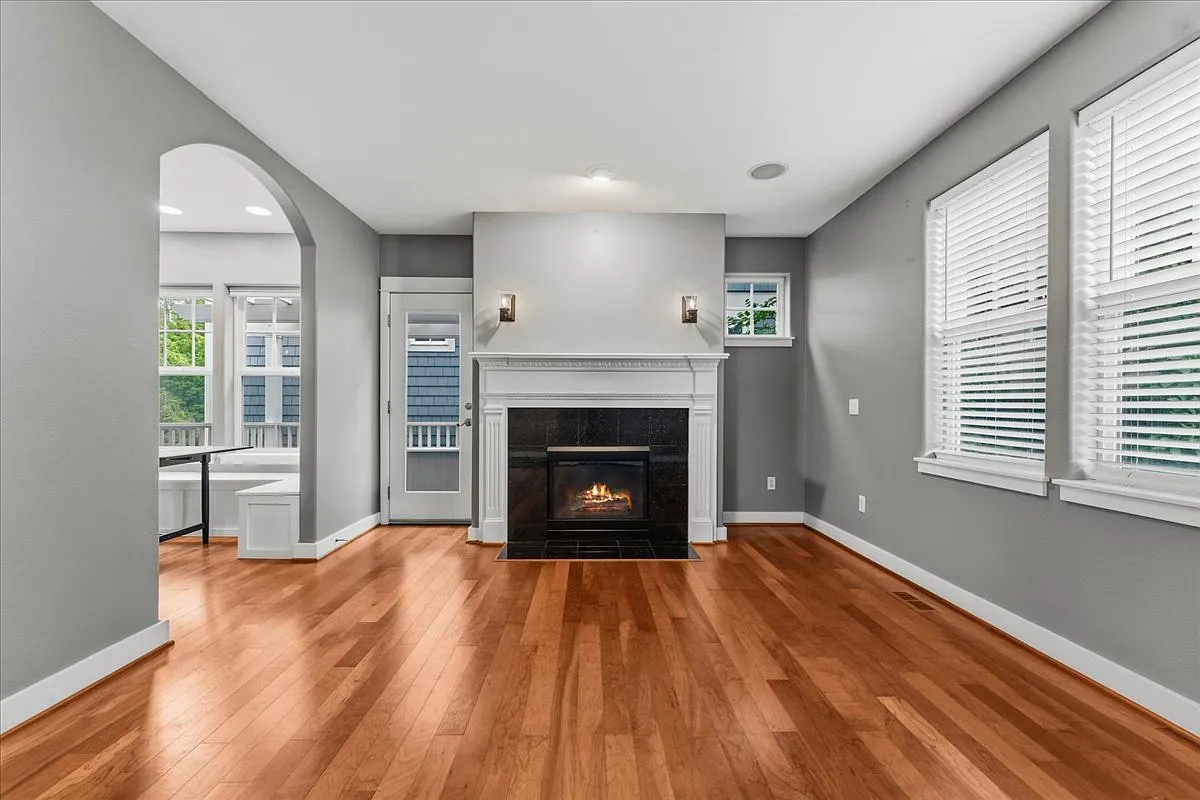 2 bed, 2.5 bath, 1459 sqft, $2,900 — Photo 4