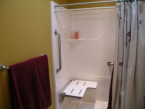 Handicap shower