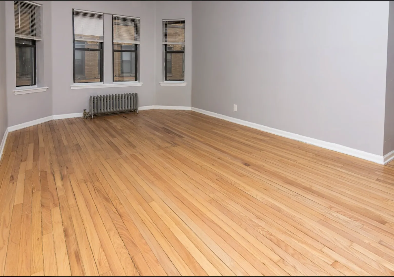 3 bed, 1250 sqft, $2,249 — Photo 1