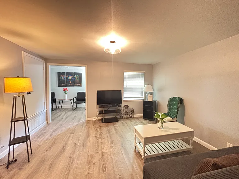1701 Old Thorndale Rd — Photo 12
