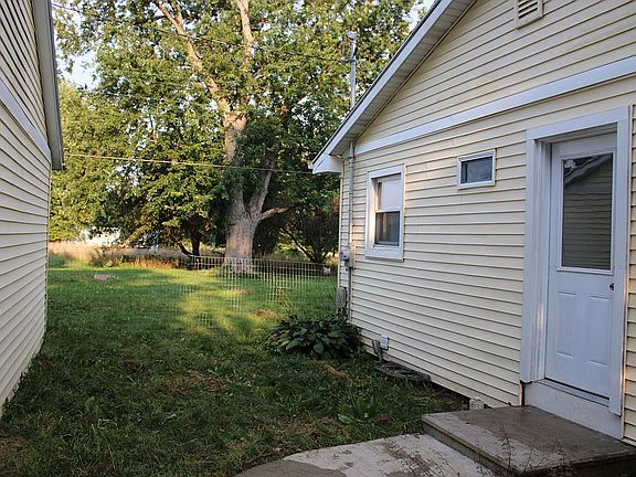 3rd image of 13481 S 34th St