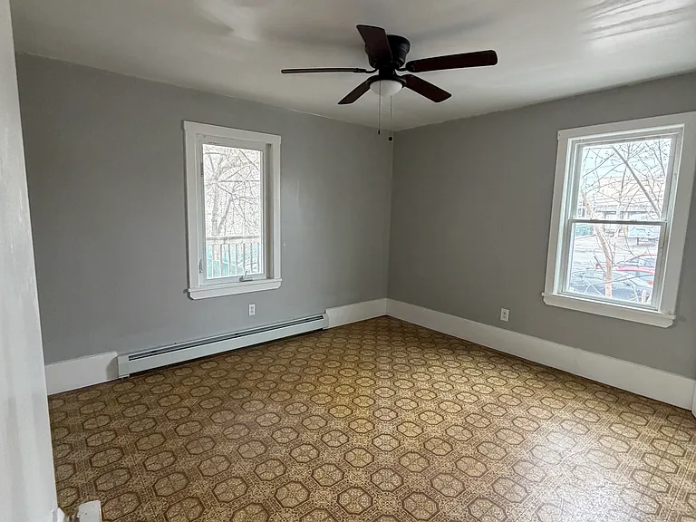 39 Knox St #7 — Photo 6