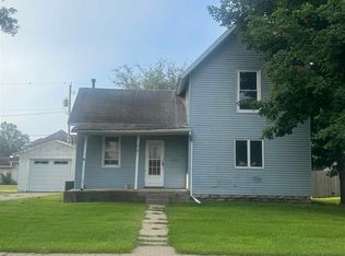 1021 E 2nd St, Washington, IA 52353