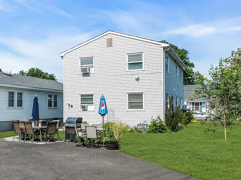 1264 Maplewood Rd #A — Photo 33