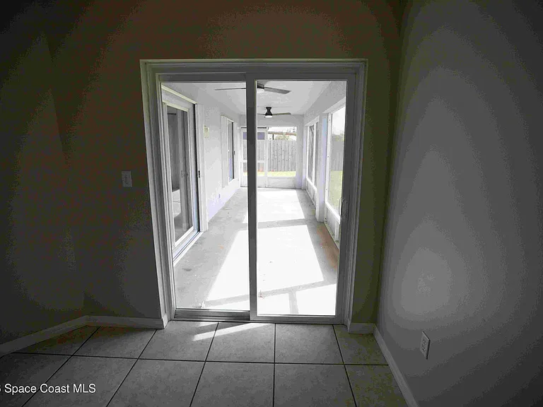 3821 Long Leaf Dr — Photo 17