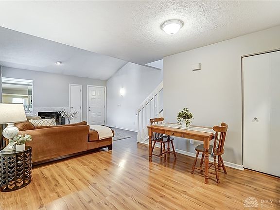 4th image of 9547 Villa Way