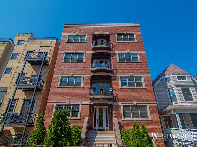 3718 N Wilton Ave #2 — Photo 2