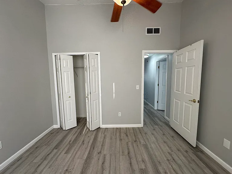 43075 Strand Dr — Photo 17
