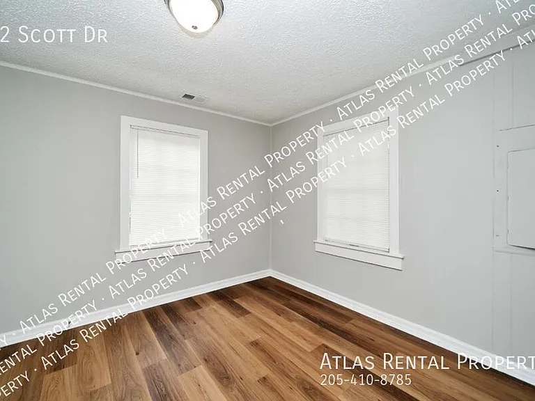 92 Scott Dr — Photo 8