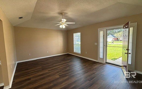 5th image of 8198 Edgewood Dr