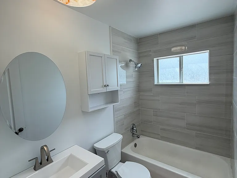1125 SE 6th Ter #4 — Photo 2