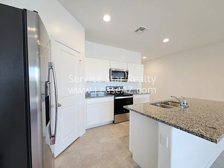 1167 W Del Monte Pl — Photo 11