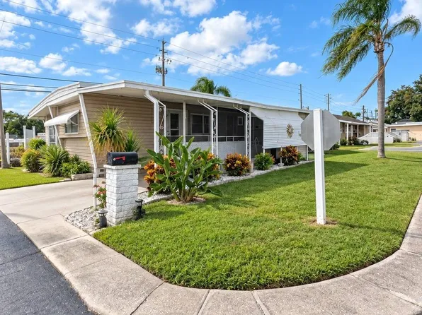 2 Saunders Ave #2, Largo, FL 33773