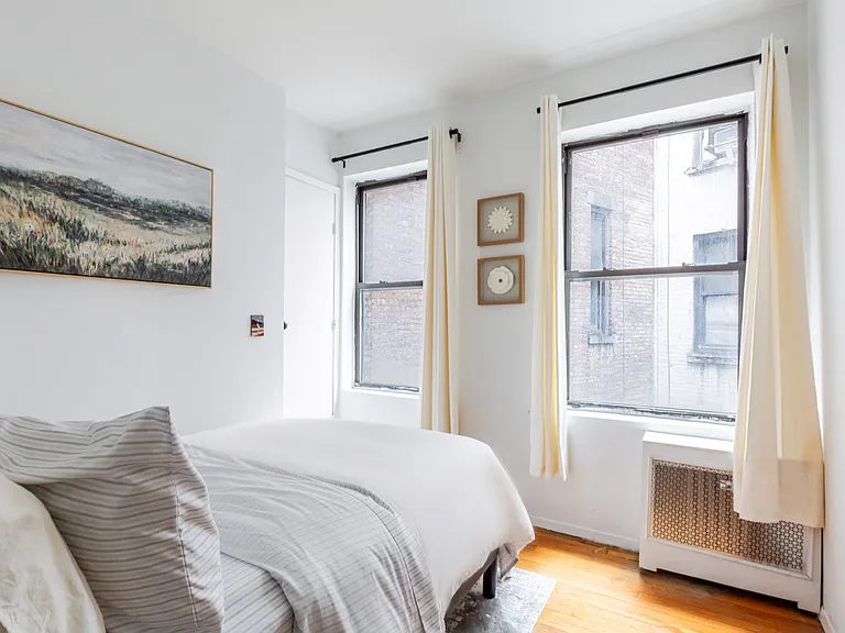 202 W 102nd St #3ER — Photo 10