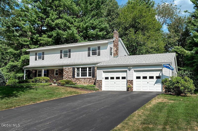 2nd image of 96 Appletree Lane