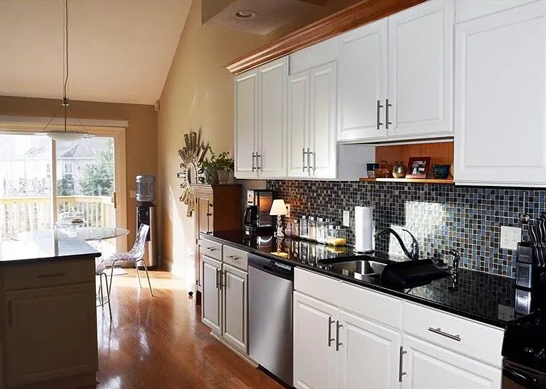 105 Fox Pointe Dr — Photo 7