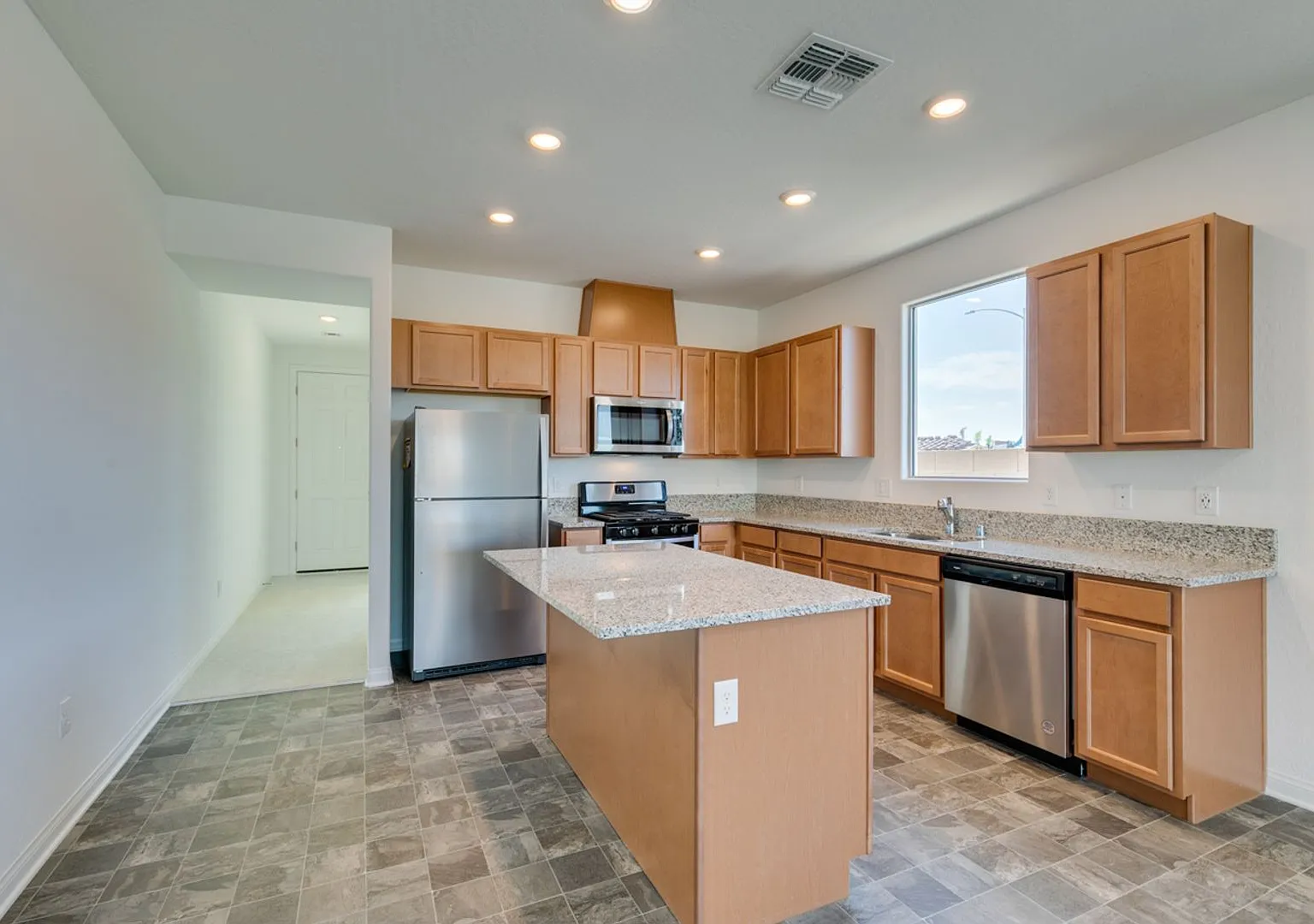 Gorgeous Single Story With Many Upgrades*3 Bedrooms*Den! — Photo 2
