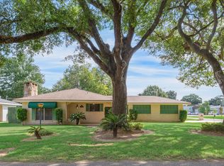98 Sunny Ln, Lafayette, LA 70506