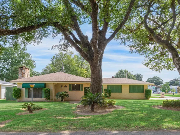 98 Sunny Ln, Lafayette, LA 70506