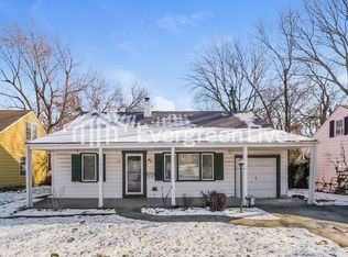 7915 Summit St, Kansas City, MO 64114