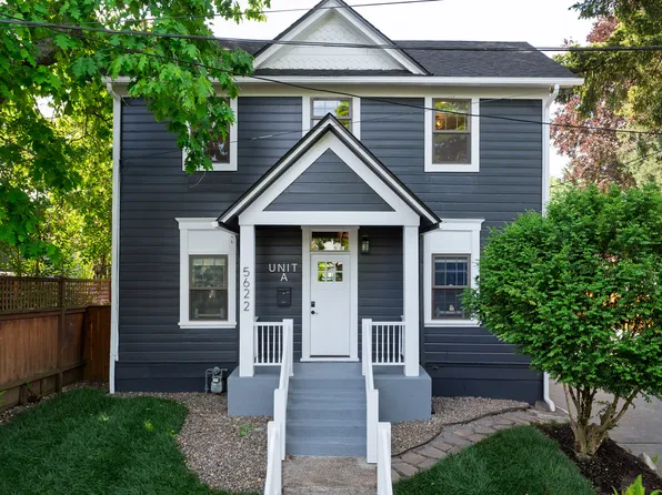5622 SE Oak St APT A, Portland, OR 97215