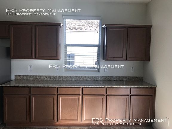 5th image of 1605 E Luna Blanca Way