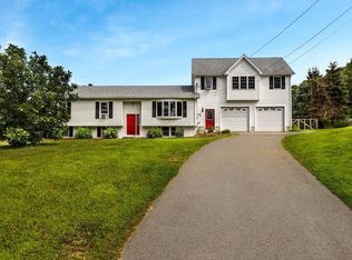 1652 Pleasant St, Barre, MA 01005