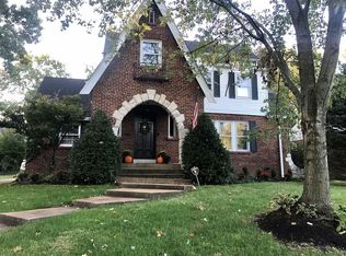 2018 Briargate Ln, Saint Louis, MO 63122