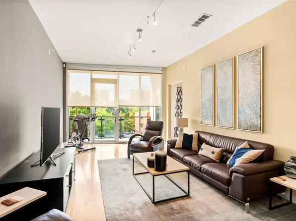 2950 McKinney Ave APT 412, Dallas, TX 75204