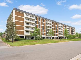6400 York Ave S APT 314, Edina, MN 55435
