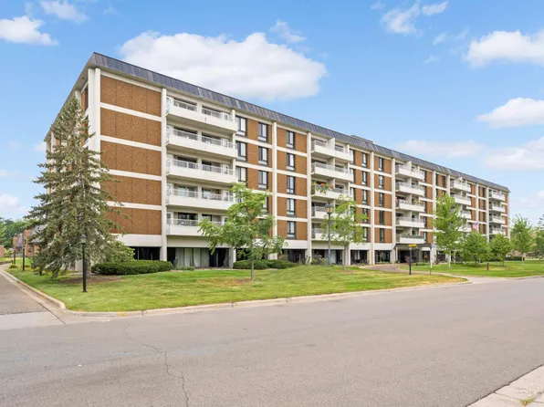 6400 York Ave S APT 314, Edina, MN 55435