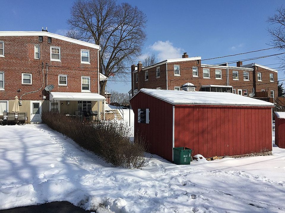 2nd image of 1134 Ranck Mill Rd