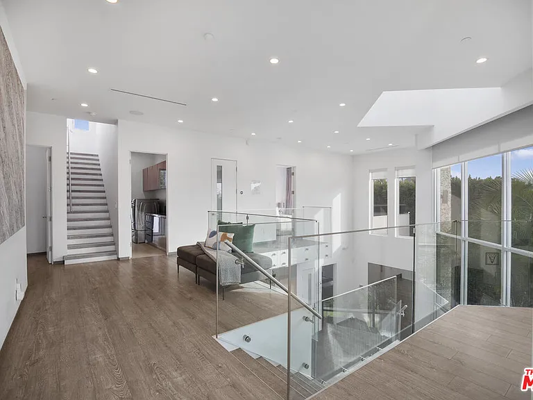 6379 Colgate Ave — Photo 26