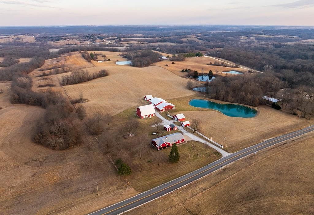 32828 Highway Zz, Marceline, MO 64658 | MLS #2603107 | Zillow