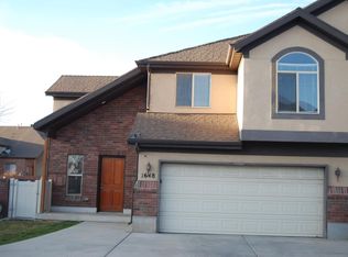 1648 N Pages Place Dr, Bountiful, UT 84010