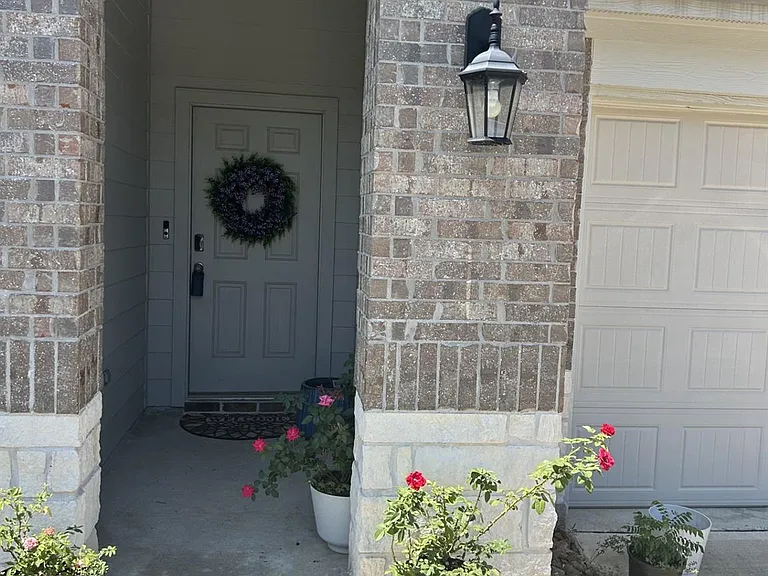 3305 Cold Swan Ct — Photo 2