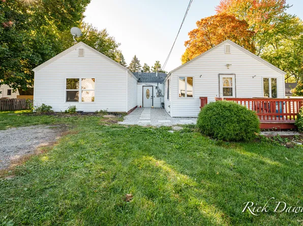 190 W Lincoln St, Grant, MI 49327