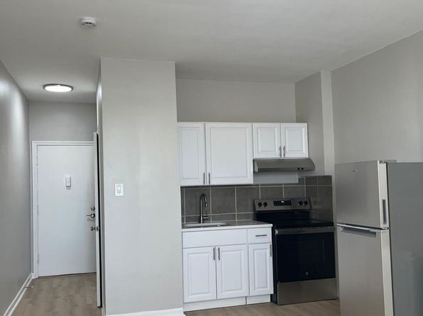 3943-45 W 26th St #17