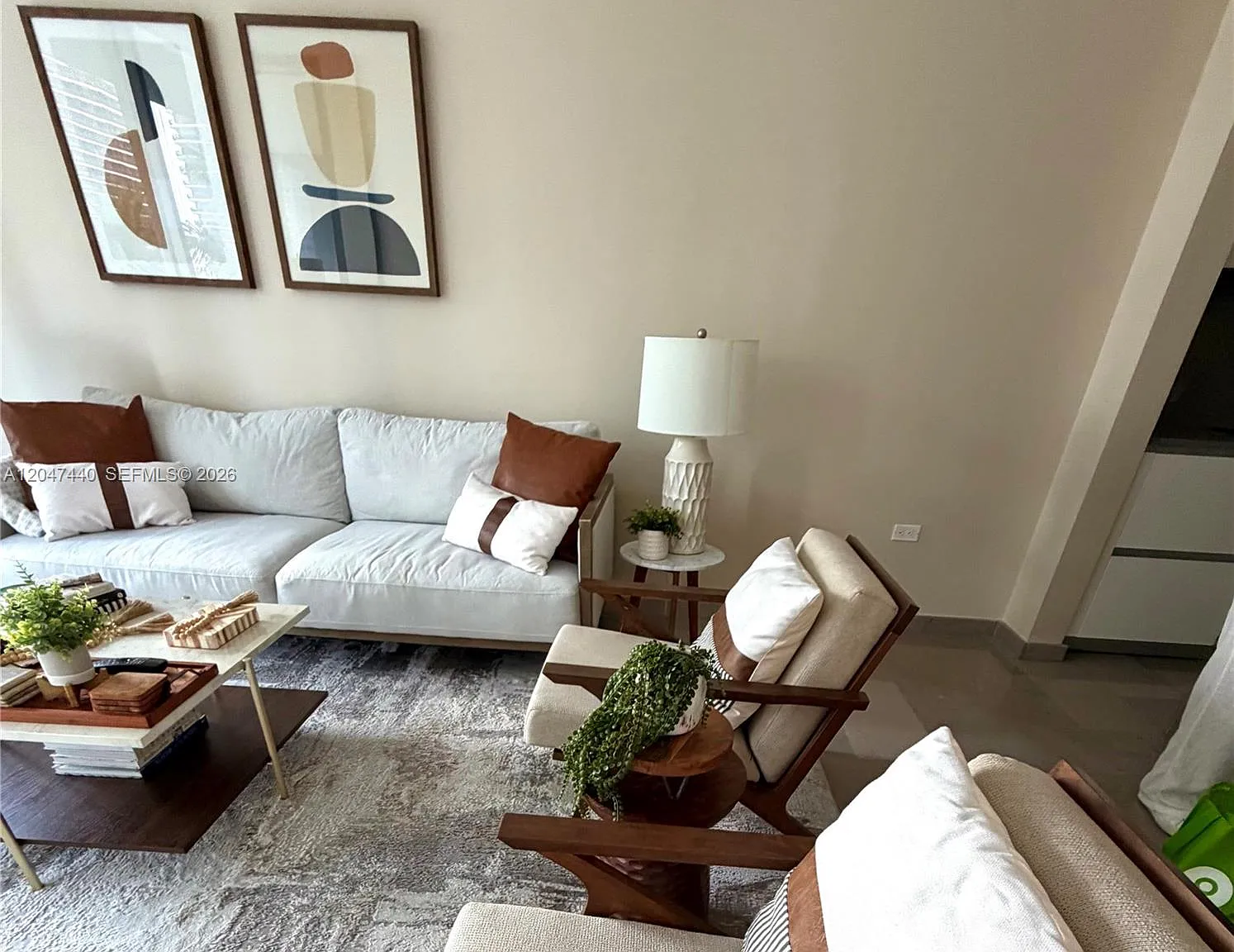 Reach Condo — Photo 4