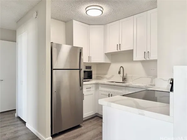 1535 Pensacola St APT 307, Honolulu, HI 96822
